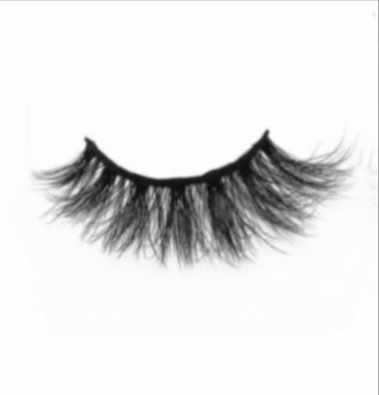 THE LAVISH LASHES