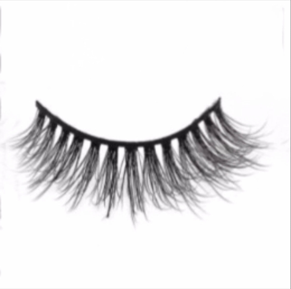 THE LAVISH LASHES