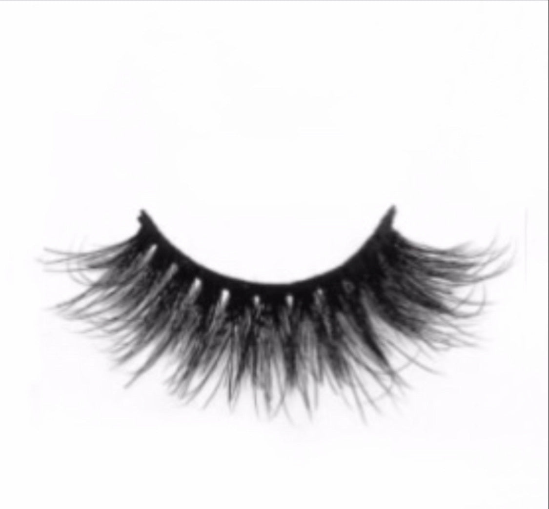 THE LAVISH LASHES