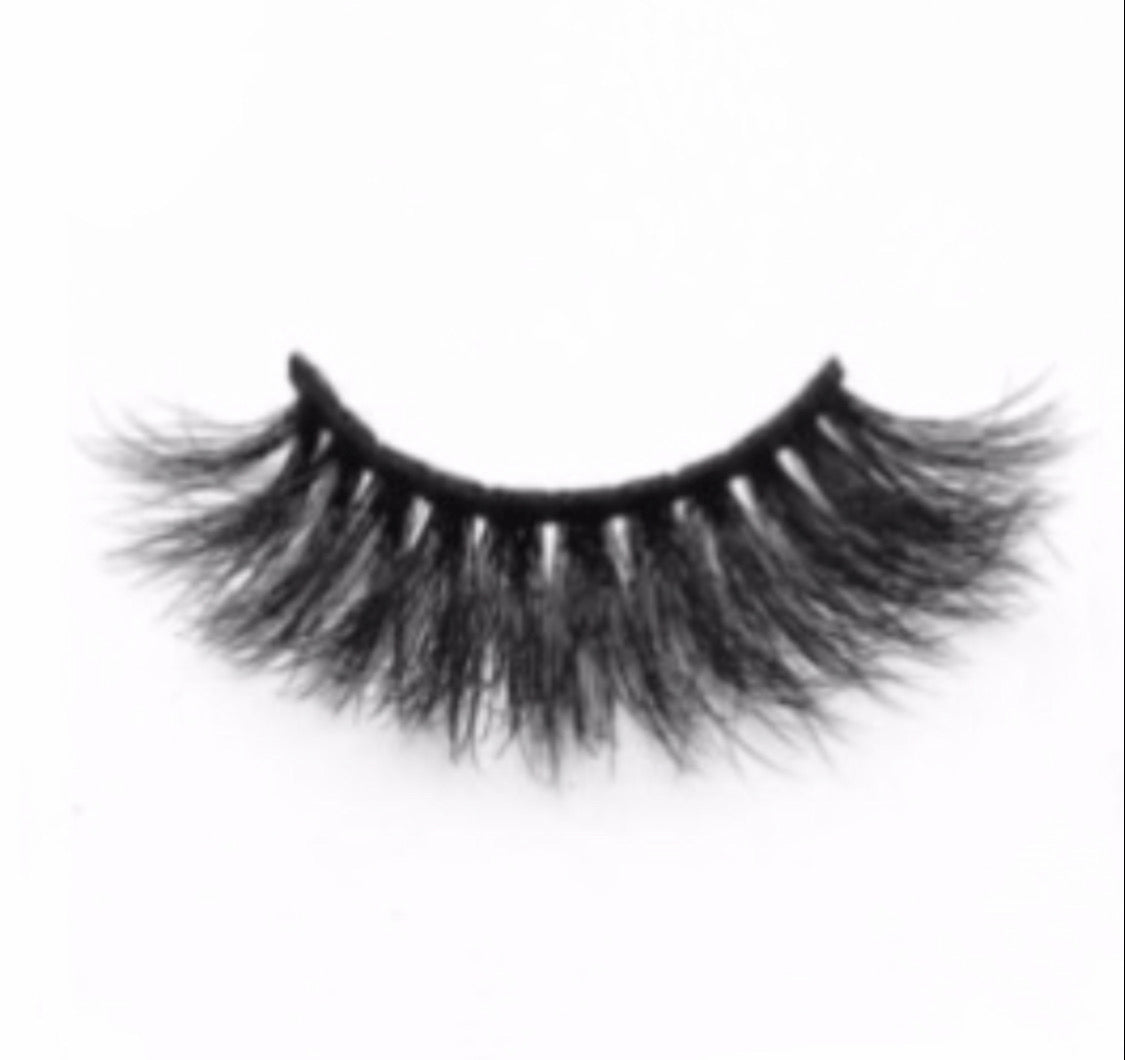 THE LAVISH LASHES