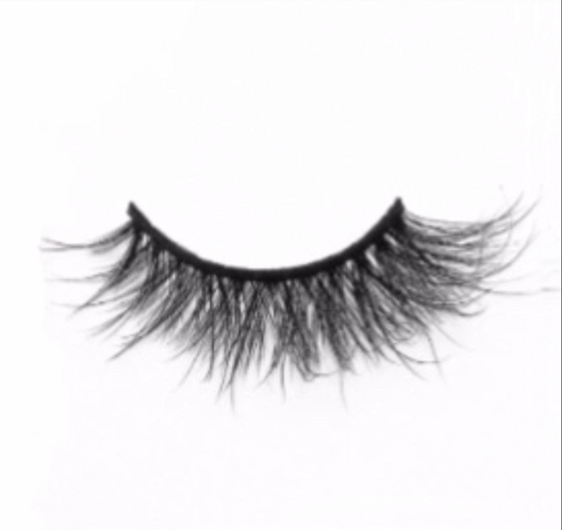 THE LAVISH LASHES